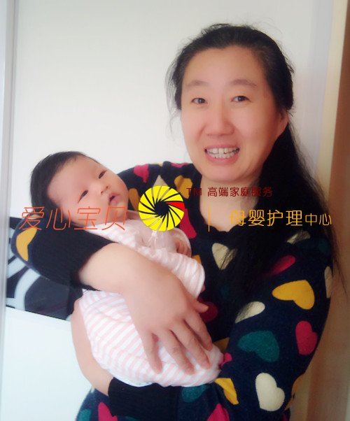 宝宝就是我心中的皇帝,爱心郁,爱意浓。