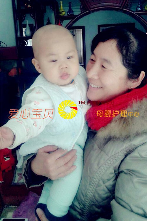 宝宝长的真结实,宝宝健康成长是我的的光荣。