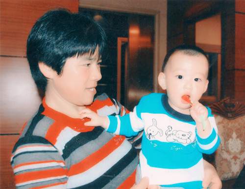 育儿嫂蔚大玲带的宝宝