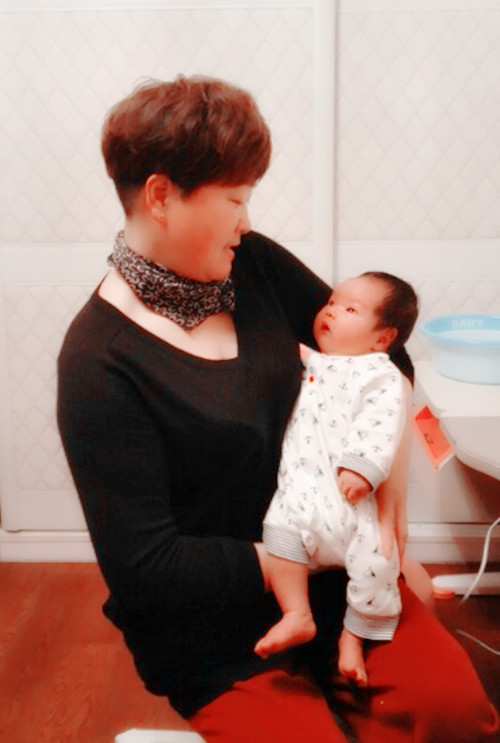 �������